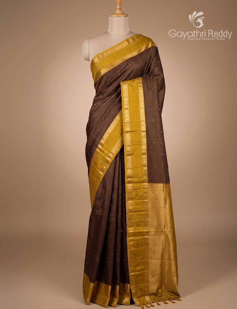 Pure Kanchipuram Vintage Silk Saree in Brown and Mustard