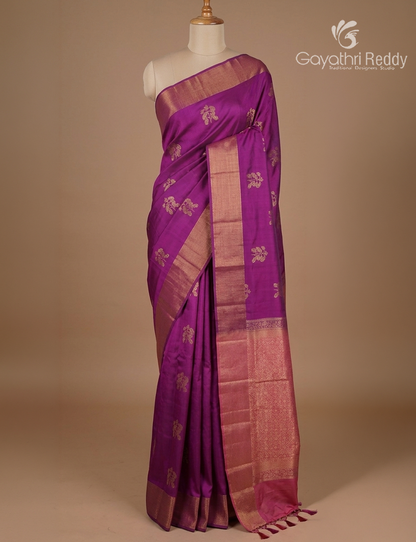 Pure Kanchipuram Silk Saree in Deep Jamun ( Small Borders )