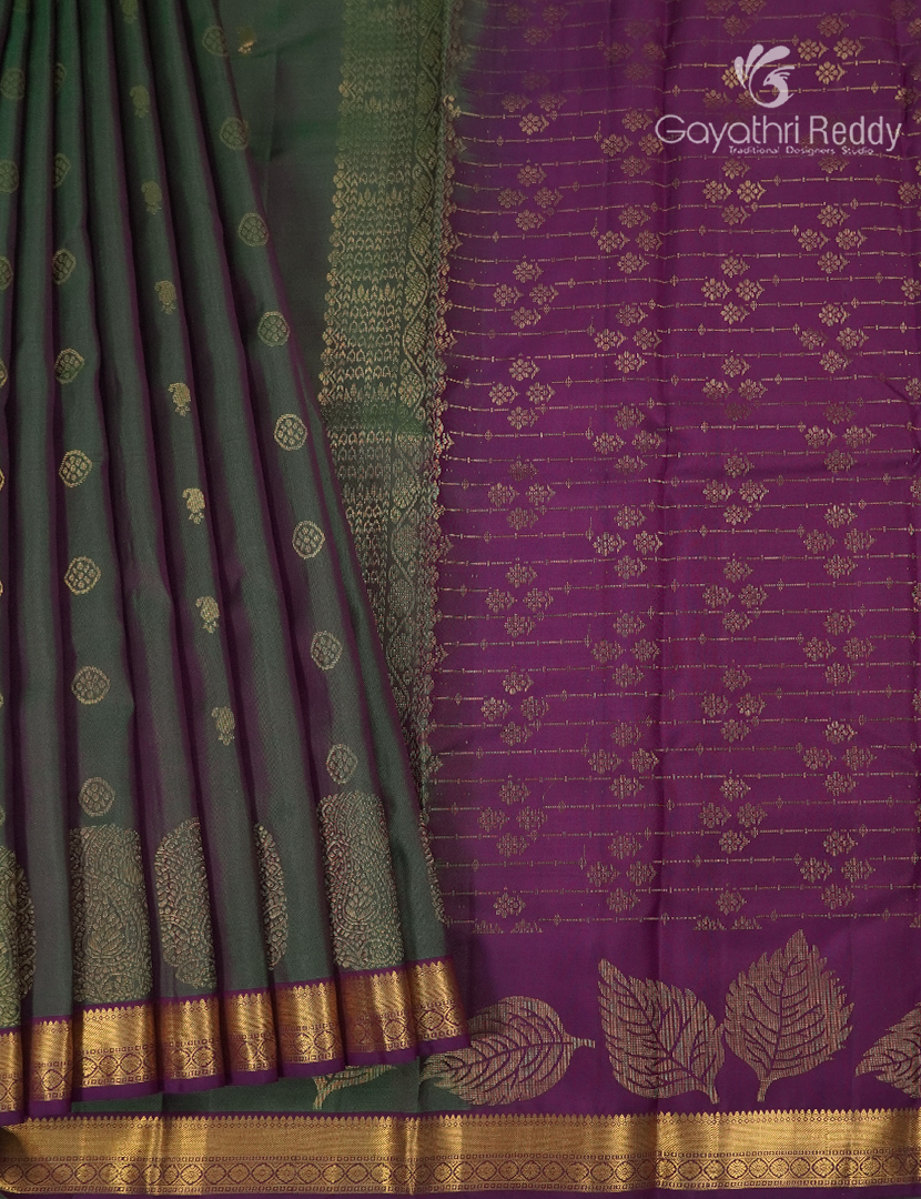 Pure Kanchipuram Silk Saree in Mehendi Green and Magents