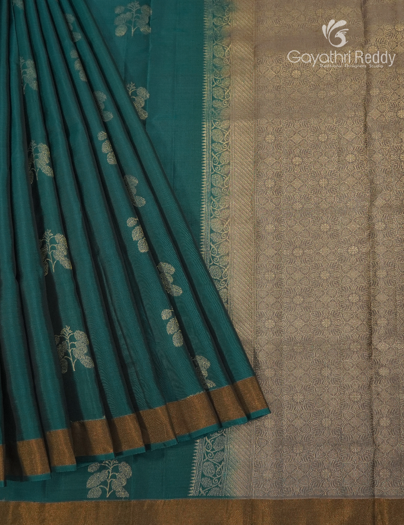Pure Kanchipuram Silk Saree in Peacock Green and Ash Grey( Small Borders )