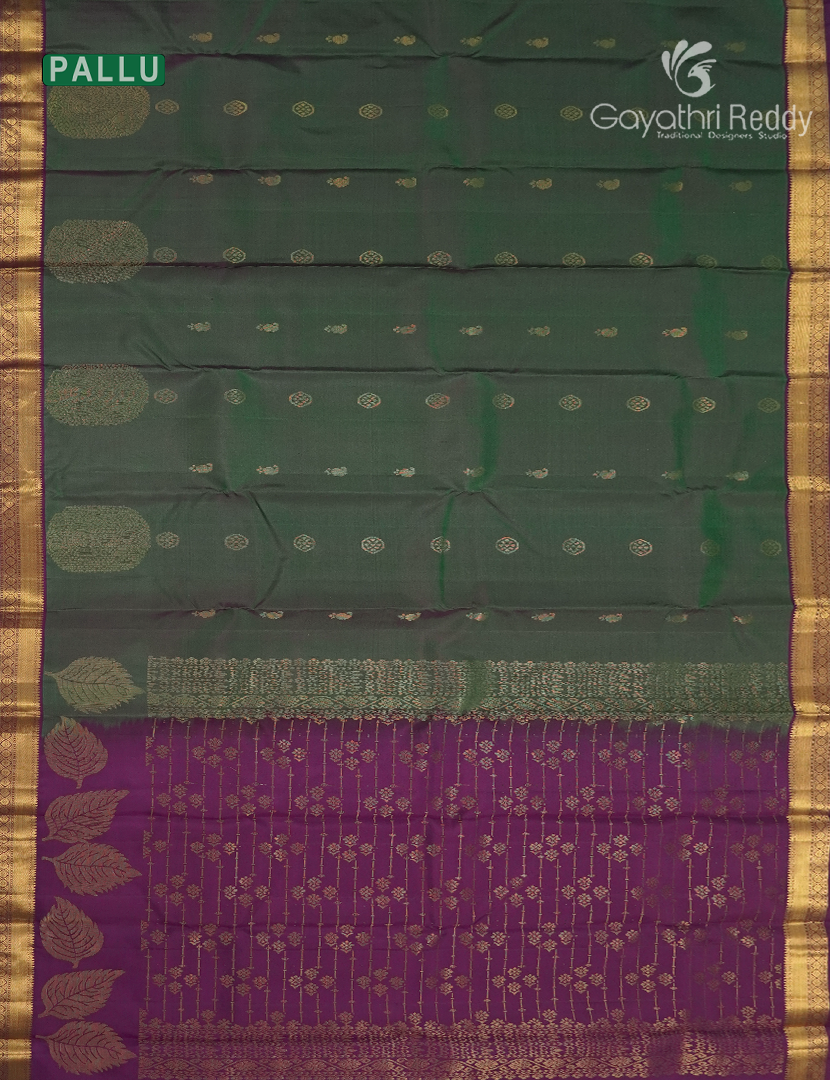 Pure Kanchipuram Silk Saree in Mehendi Green and Magents