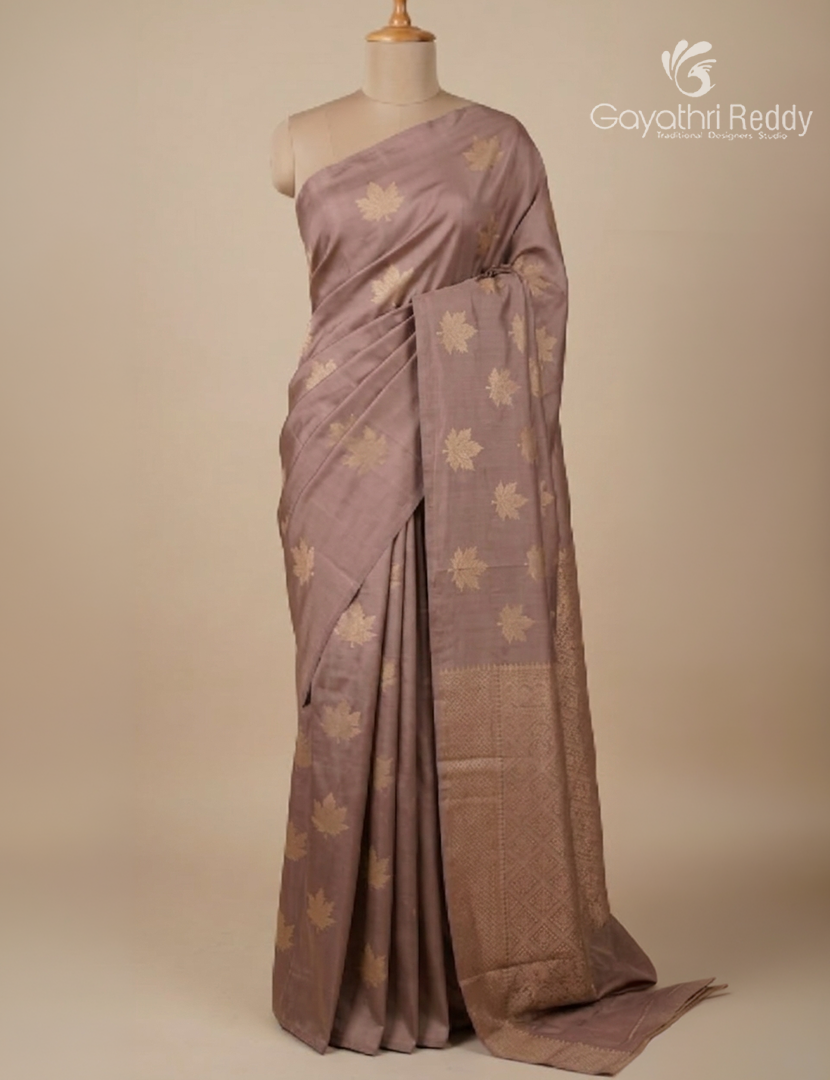 Pure Kanchipuram Silk  Saree in Dusty Brown ( Butta Style )