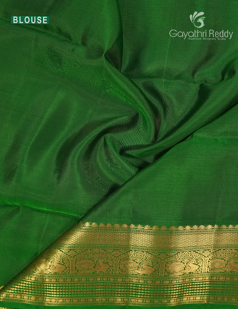 Pure Kanchipuram Soft Silk Saree in Purple and Parrot Green