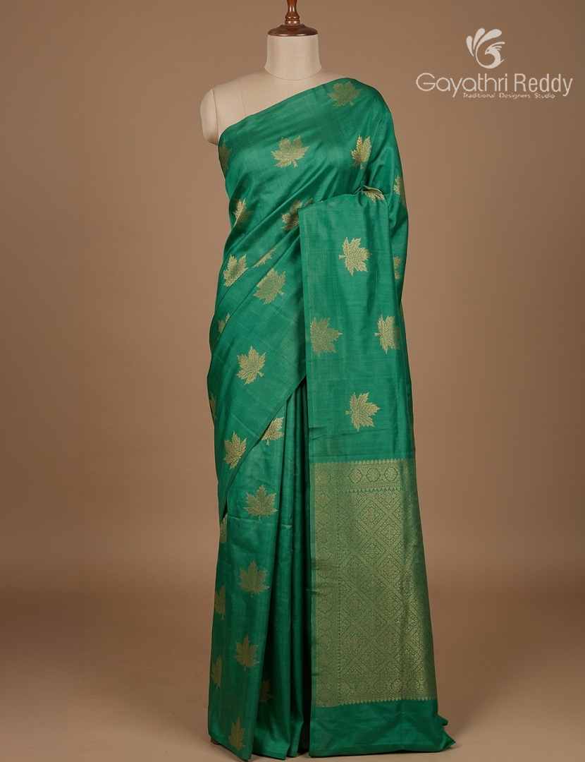 Pure Kanchipuram Silk  Saree in Sea Green ( Butta Style )