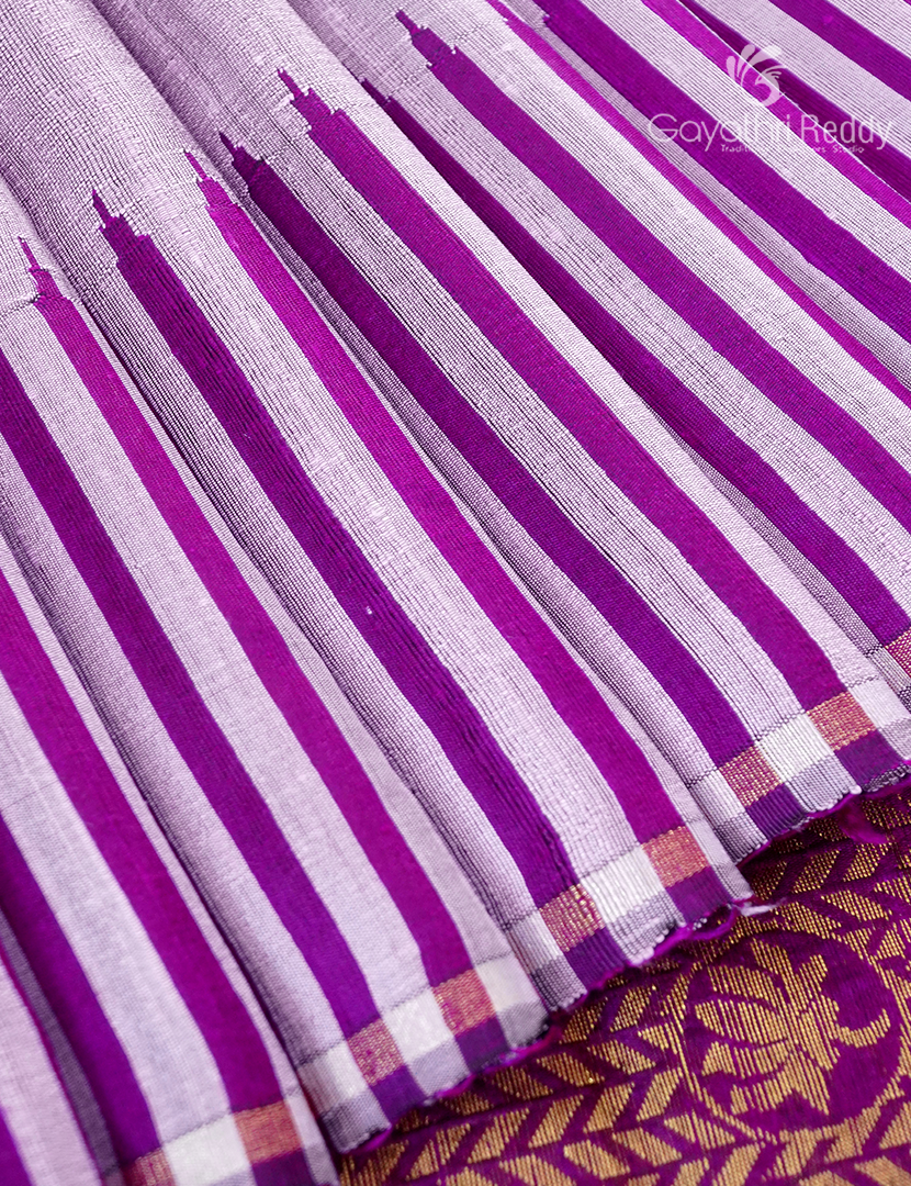 Pure Khadi Pattu Saree in Lilac