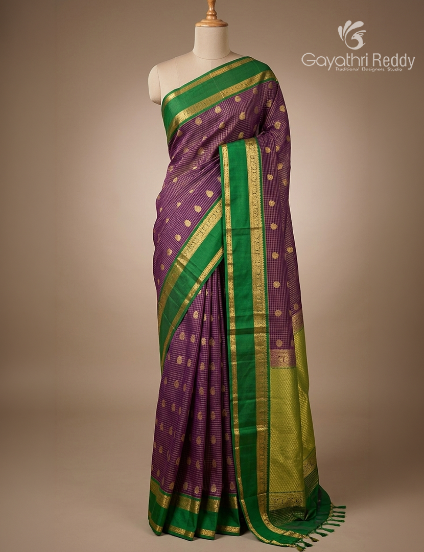 Pure Kanchipuram Vintage Silk Saree in Royal Purple  and Bottle Green
