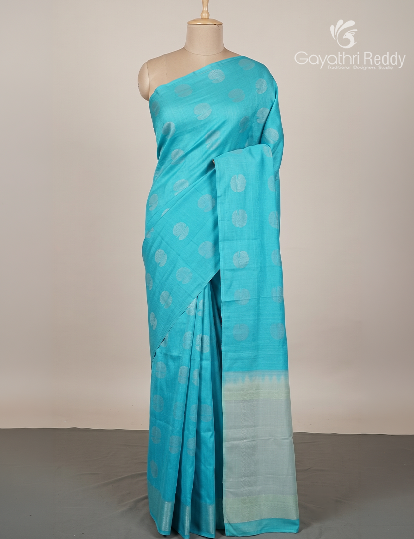 Pure Kanchipuram Silk  Saree in Blue ( Butta Style )