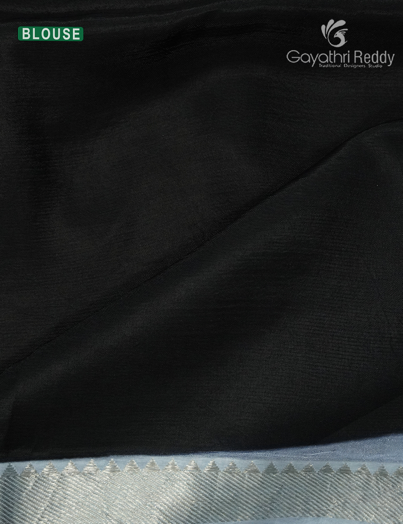 Mangalagiri Pattu Saree in Light Grey and Black