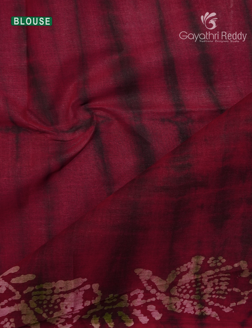 Cotton Batik Print Saree in Deep Pink and Onion Pink