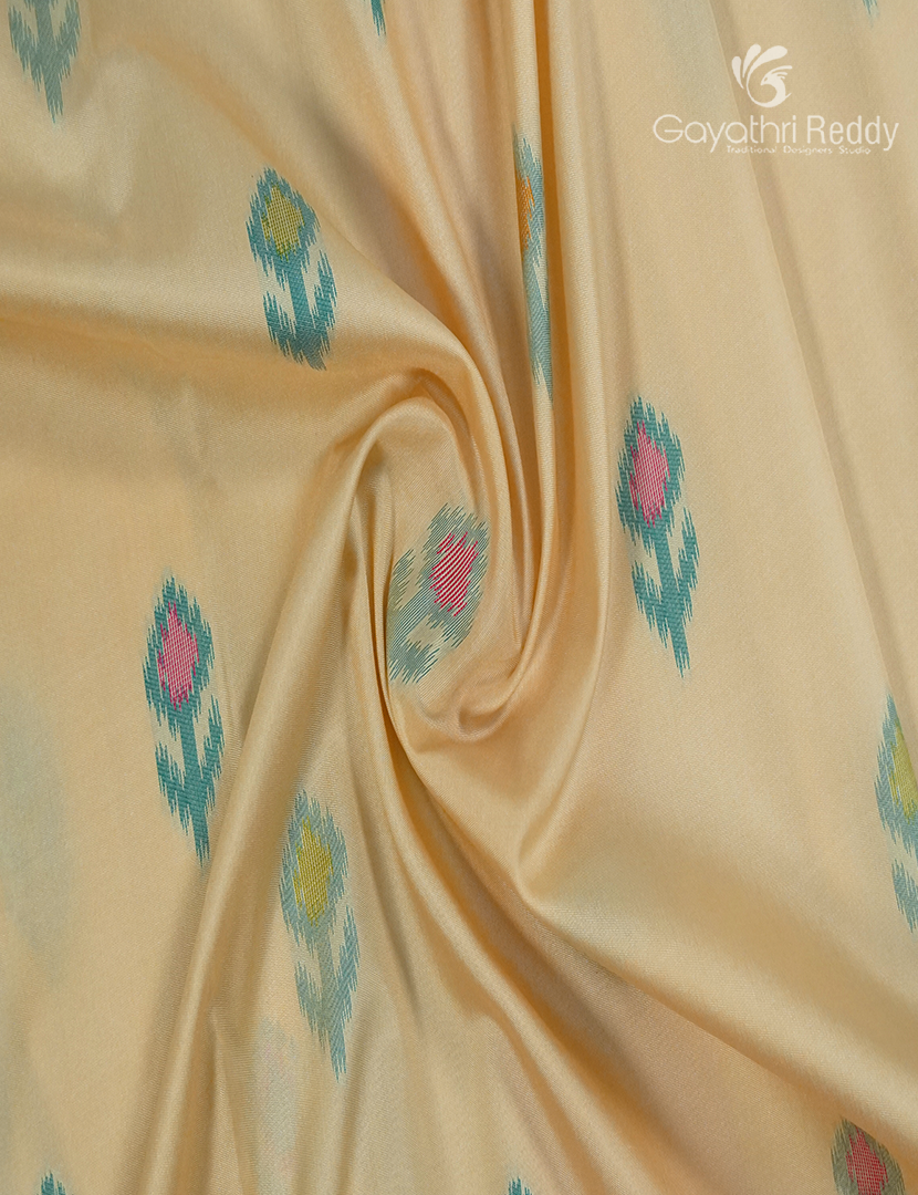 Semi Kanchipuram Art  Silk Saree in Cream and Rani Pink