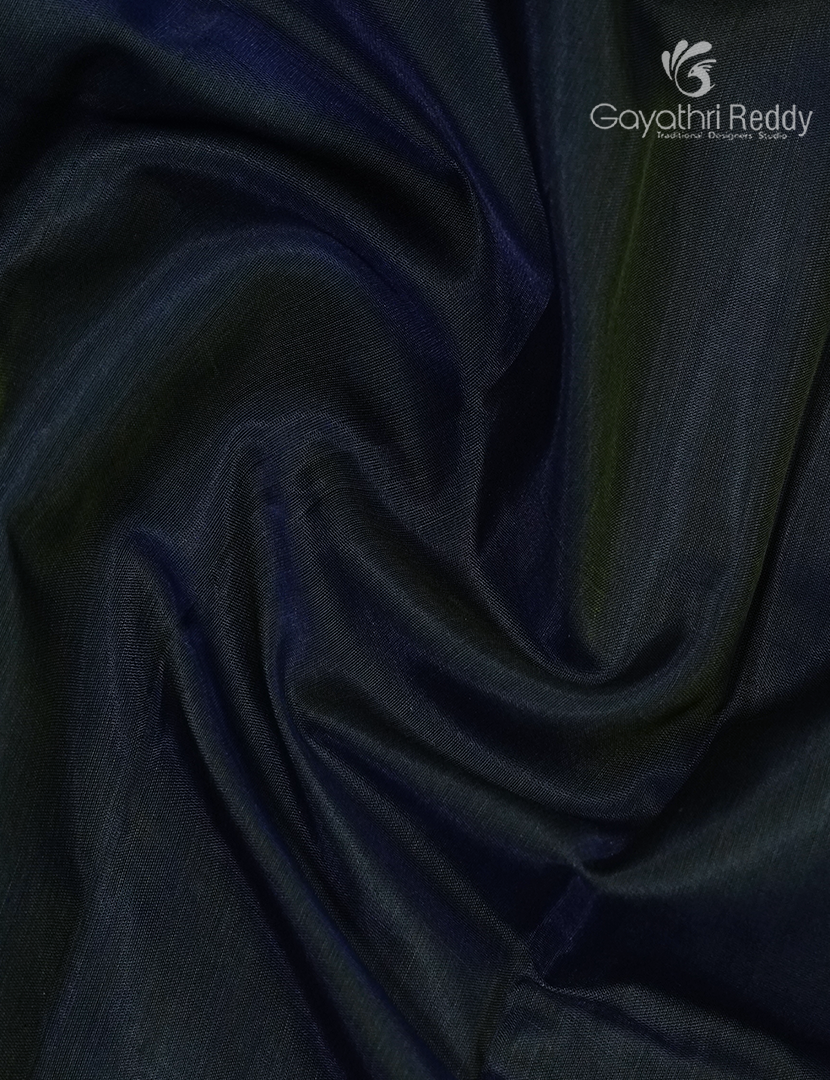 Pure Kanchi Sico Saree in  Black and Red