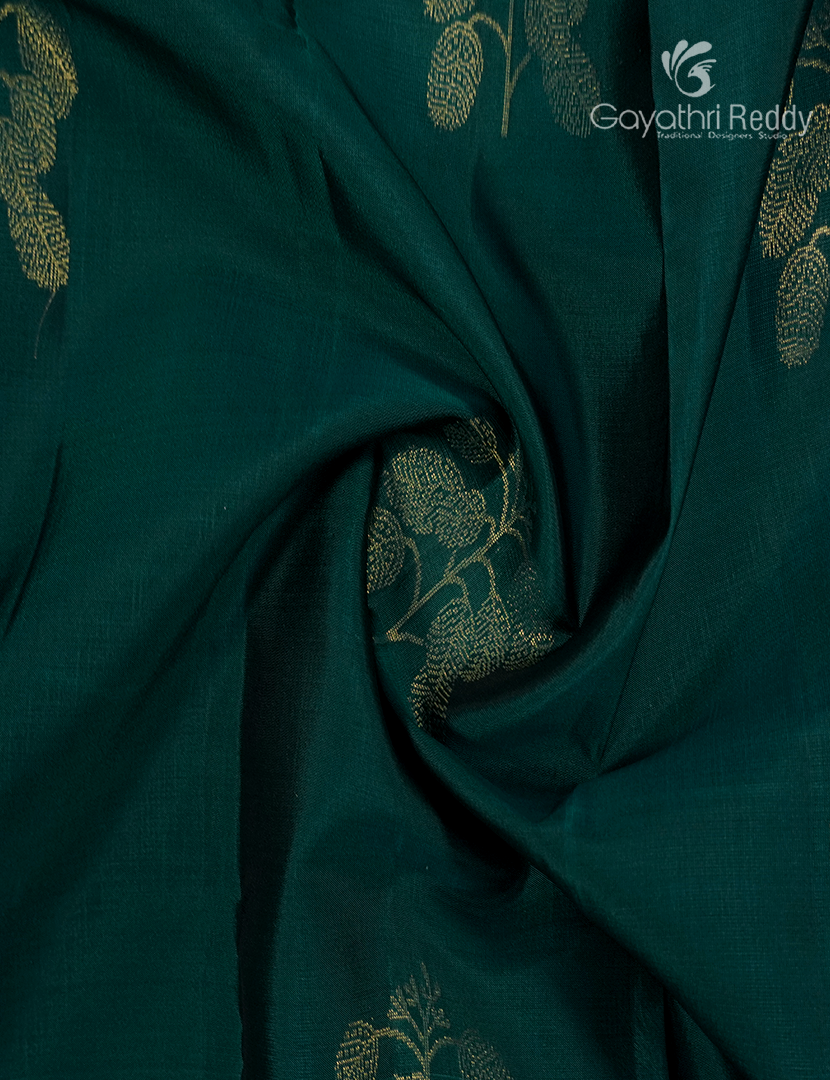 Pure Kanchipuram Silk Saree in Peacock Green and Ash Grey( Small Borders )