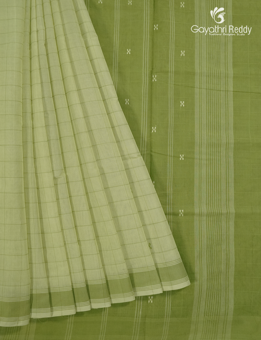 Pure Kanchi Cotton Saree in Light Green and Parrot Green