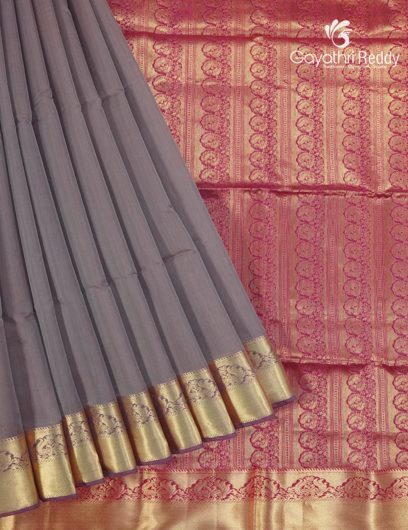 Pure Kanchipuram Sico Saree in Dual Tone of Grey and Red