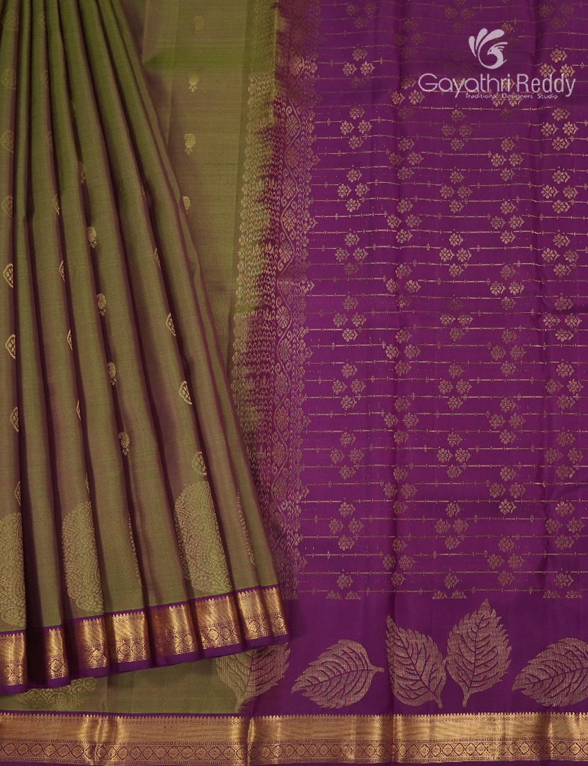 Pure Kanchipuram Silk Saree in Henna Green and Magenta