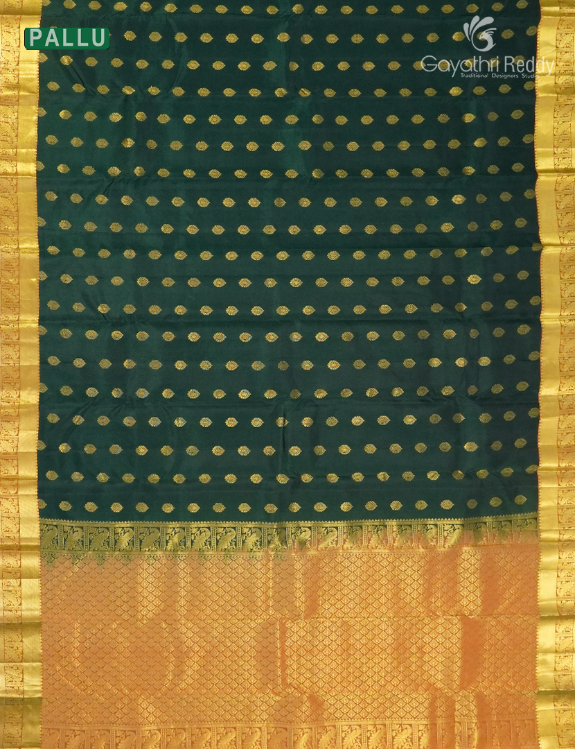 Pure Kanchipuram Vintage Silk Saree in Deep Green and Mustard