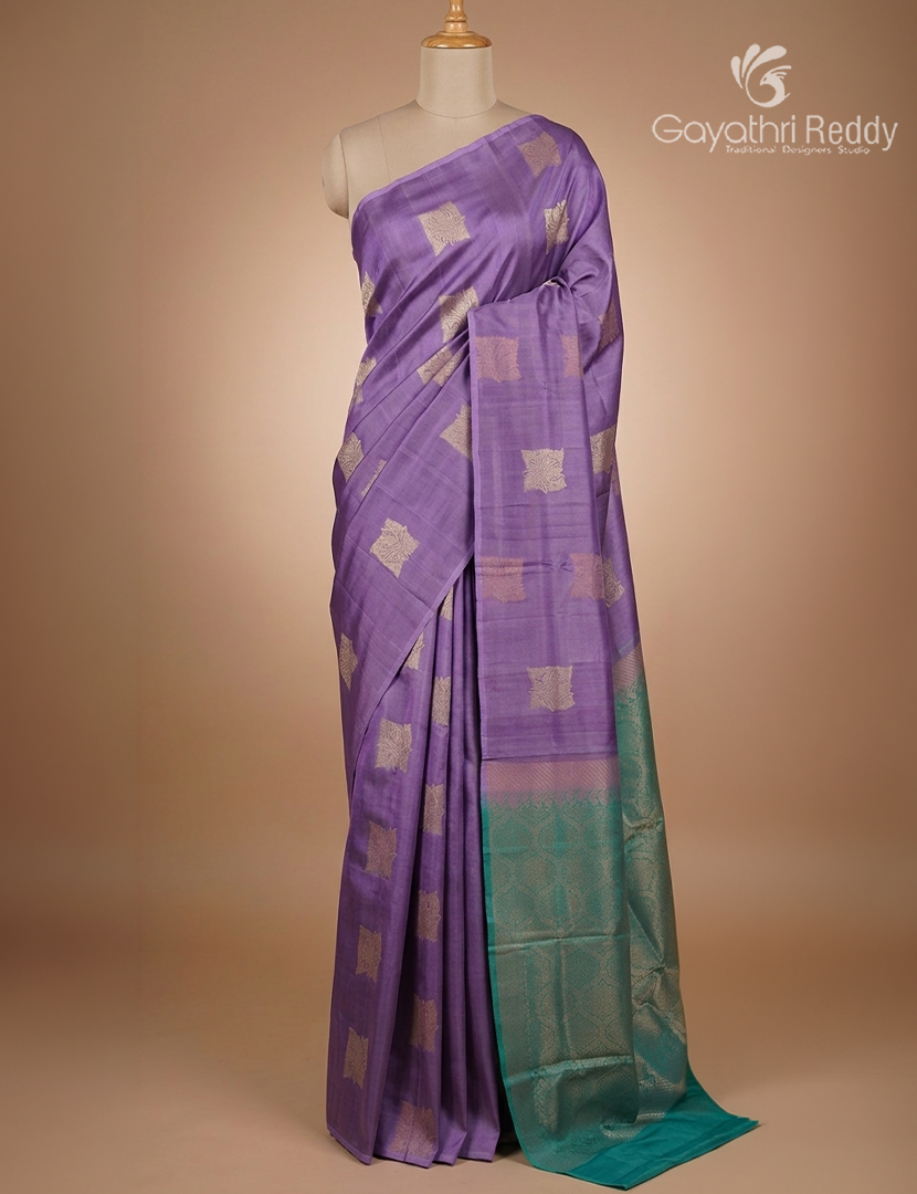 Pure Kanchipuram Silk  Saree in Lavender ( Butta Style )