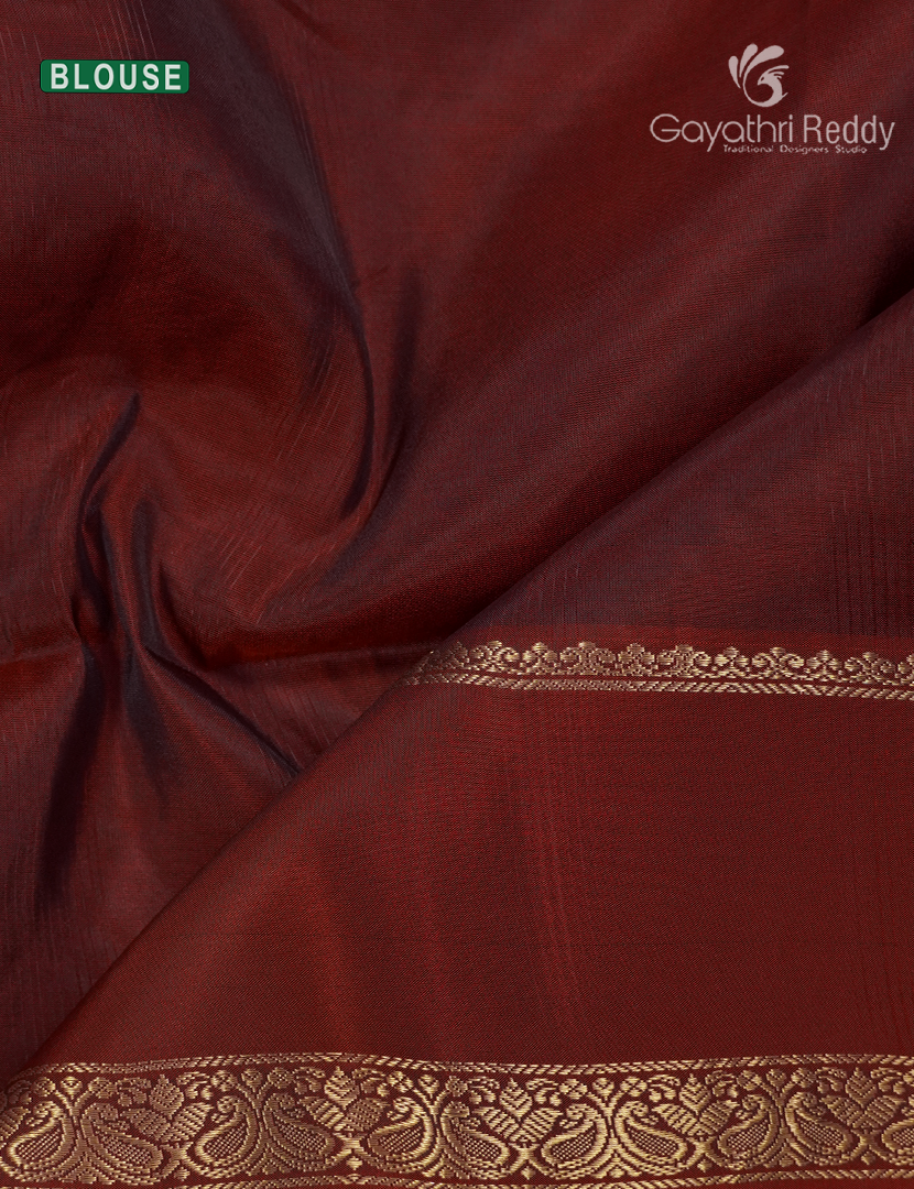Pure  Kanchipuram Light Weight Silk Saree in Mauve Lavender and Maroon