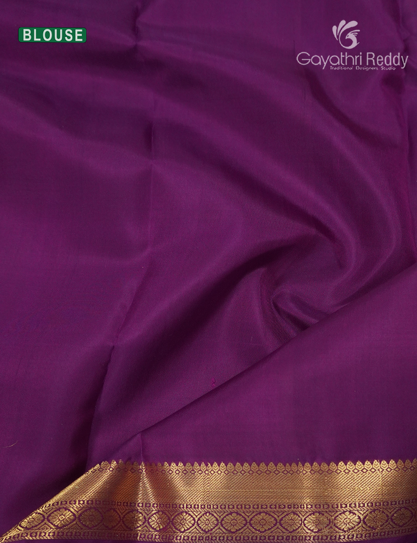 Pure Kanchipuram Silk Saree in Henna Green and Magenta