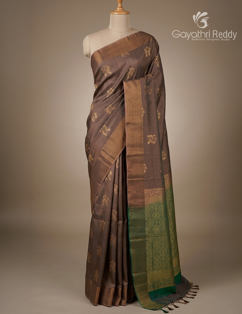 Pure Kanchipuram Silk Saree in Brown ( Small Borders )