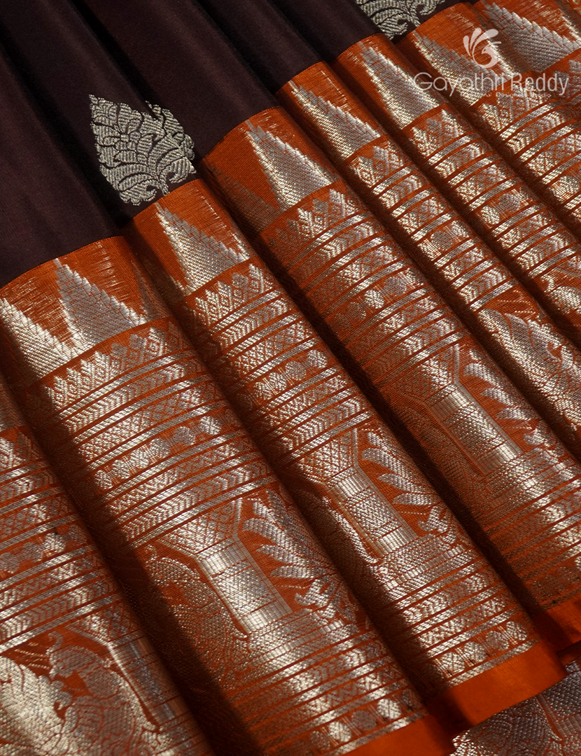 Pure Venkatagiri Silk Saree in Deep Snuff and Burnt Orange