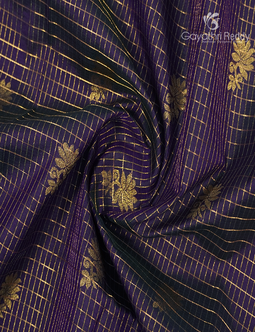 Pure Kanchipuram Vintage Silk Saree in Deep Violet and Purple