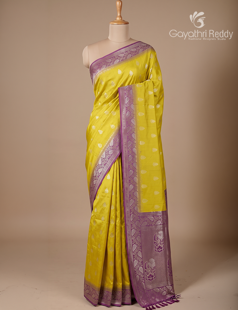 Semi Kanchipuran Silk Saree in Mehendi Green  and Purple