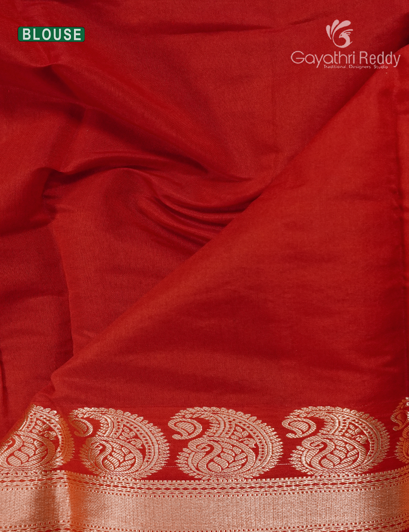 Pure Kanchi Sico Saree in Deep Olive Green and Red