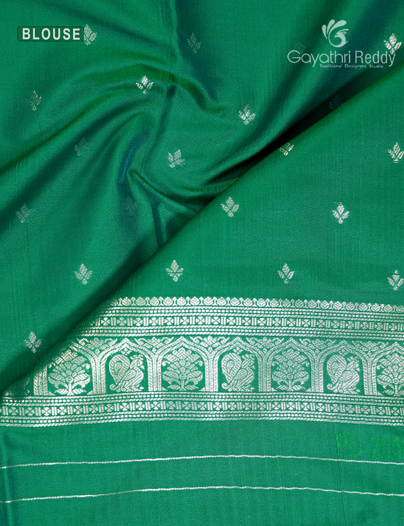 Semi Kanchipuram Art Silk Saree in Leaf Green