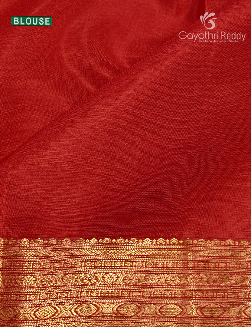 Pure Kanchipuram Silk Vintage Saree in Orange and Red