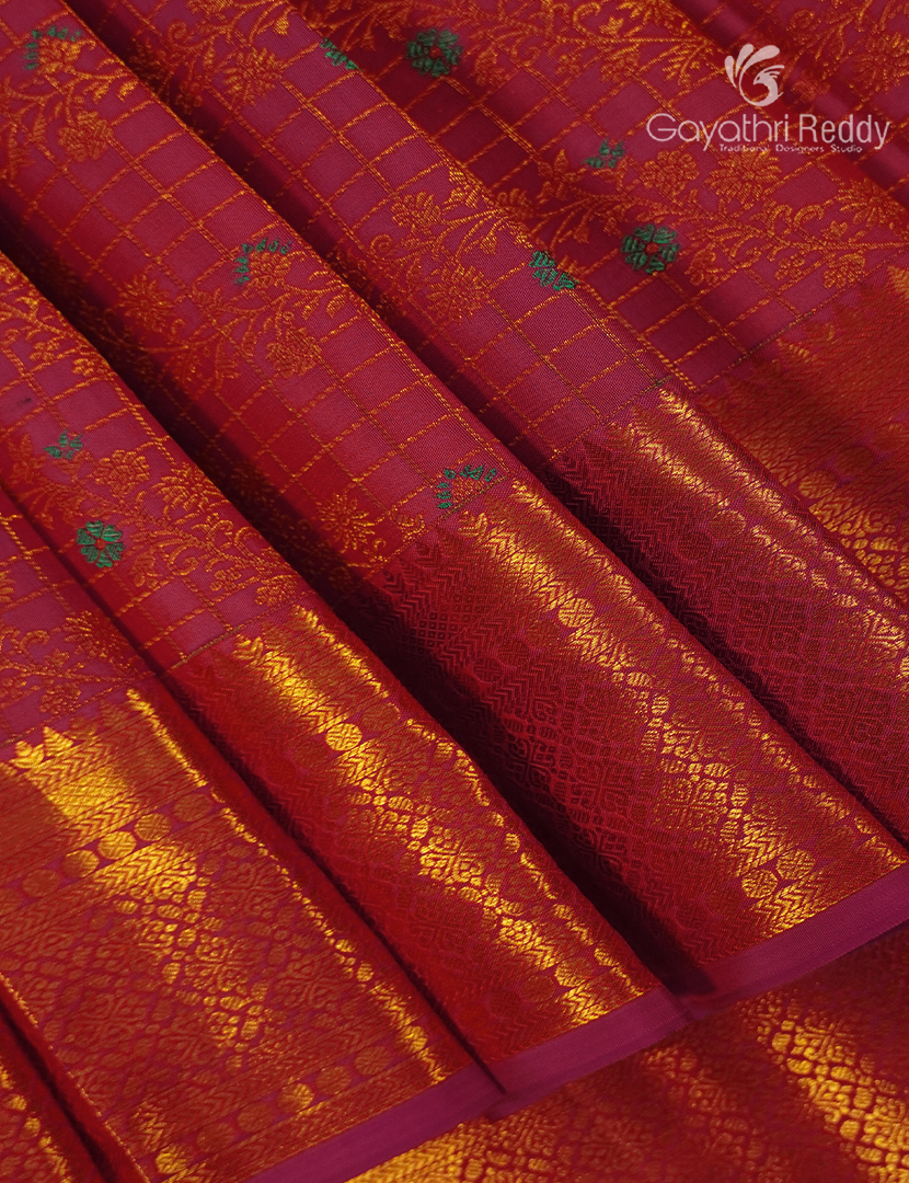 Pure  Kanchipuram Silk Saree in Rani Pink ( Butta Pattern )