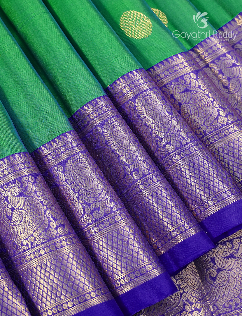 Pure Kanchipuram Silk Saree in Parrot Green and Royal blue  (Medium Borders )
