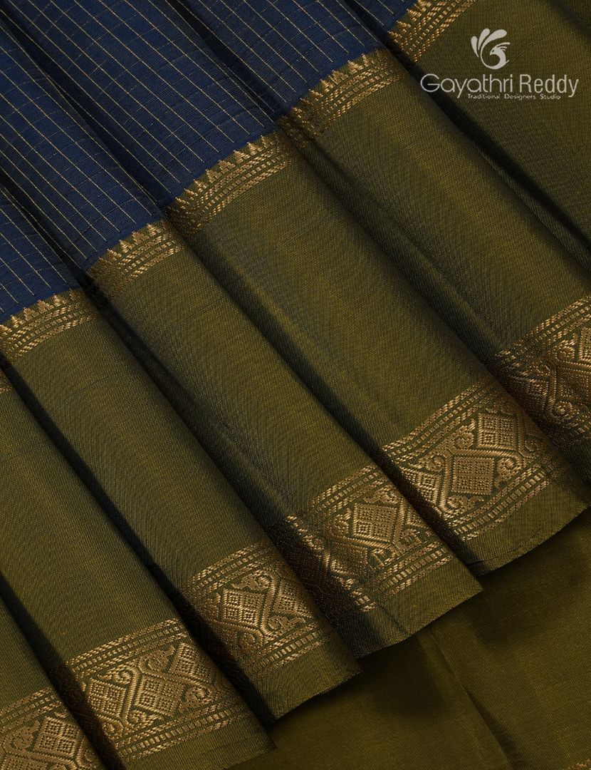 Pure  Kanchipuram Light Weight Silk Saree in Deep Navy Blue and Olive Green