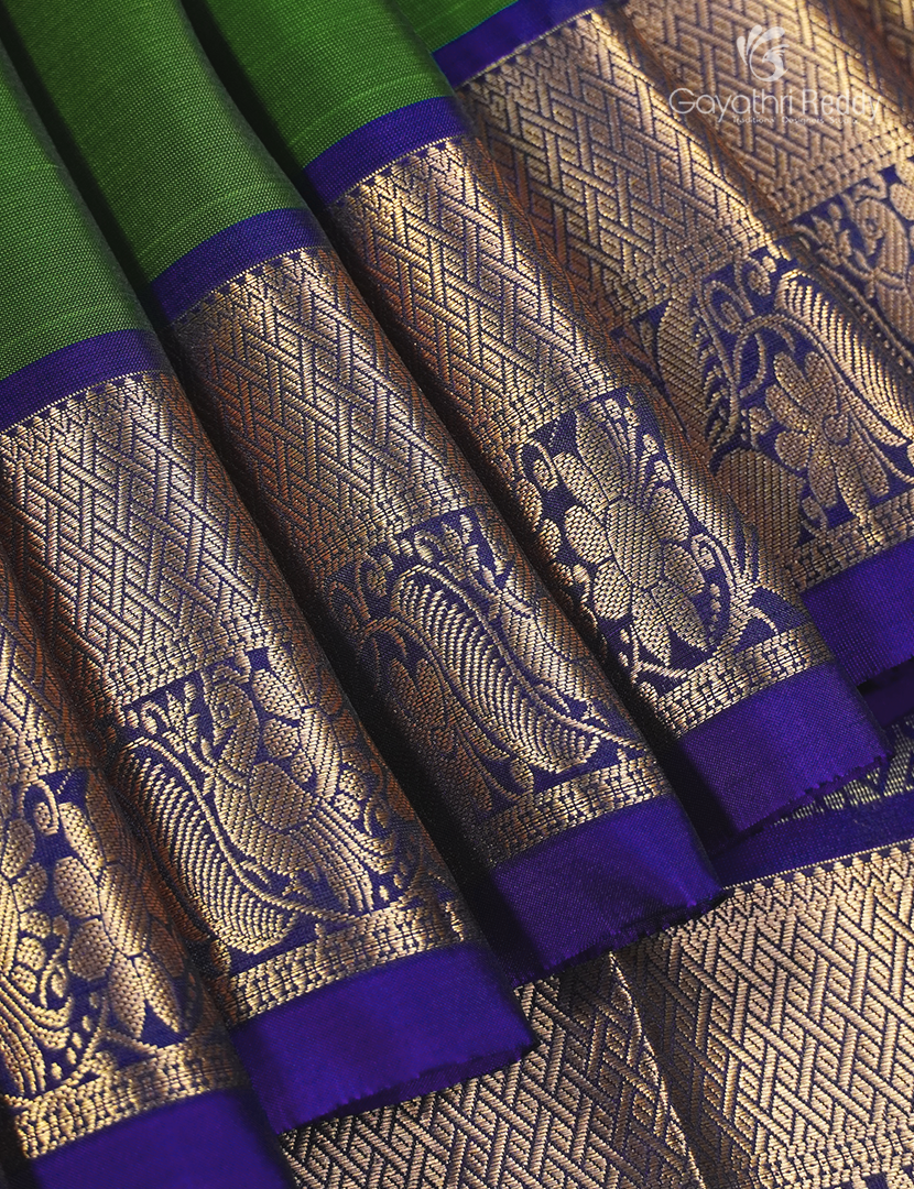 Pure Kanchipuram Silk Saree in Deep Leaf Green and Navy Blue