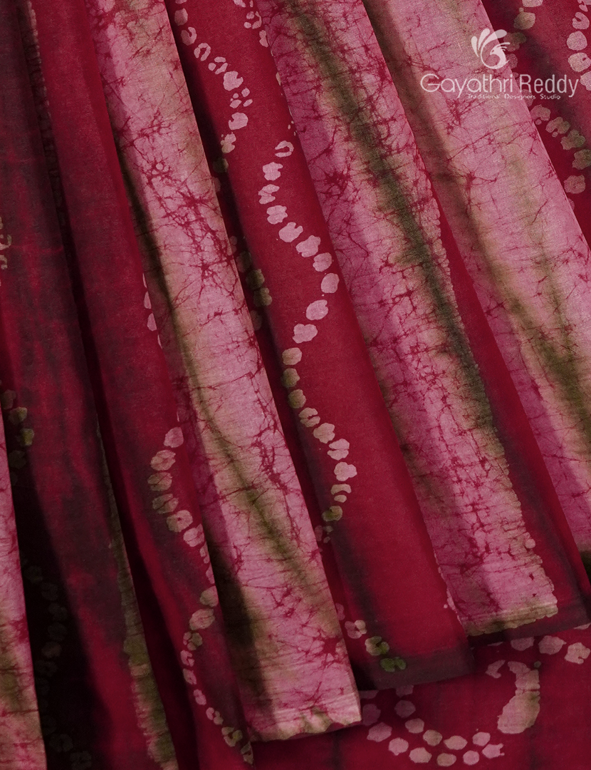 Cotton Batik Print Saree in Deep Pink and Onion Pink
