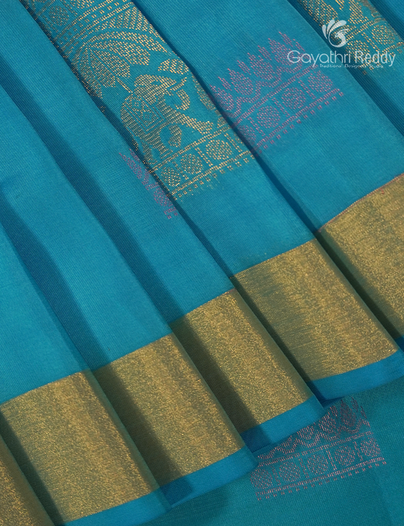 Pure Kanchipuram Silk Saree in Sky Blue and Sea Green ( Small Borders )