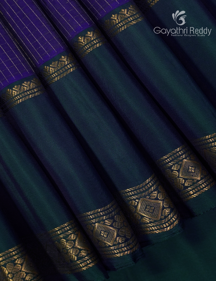 Pure  Kanchipuram Light Weight Silk Saree in Deep Violet and Deep Peacock Green