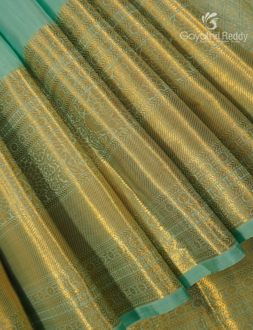 Pure  Kanchipuram Silk Saree in Pastel Mint Green ( Butta Style )