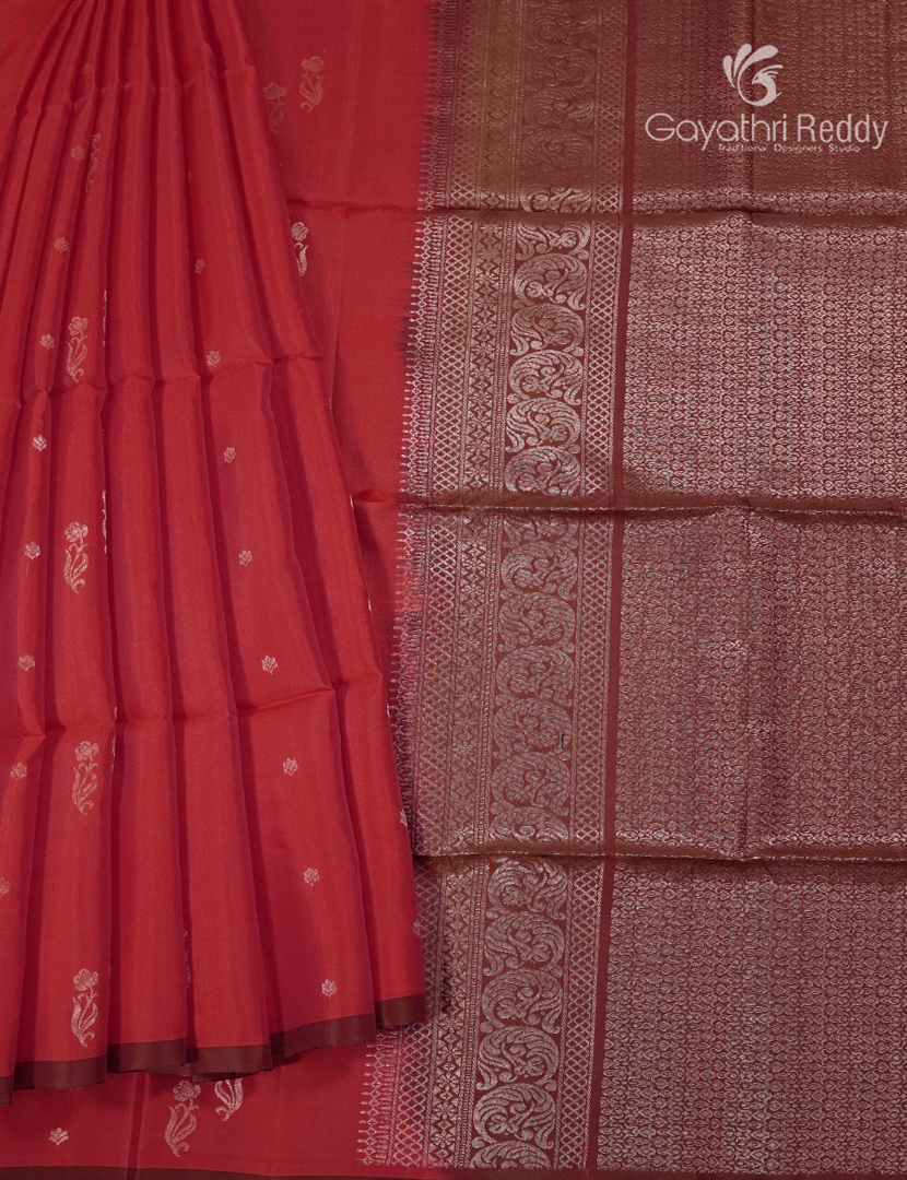 Pure  Kanchipuram Light Weight Silk Saree in Peach Pinkk