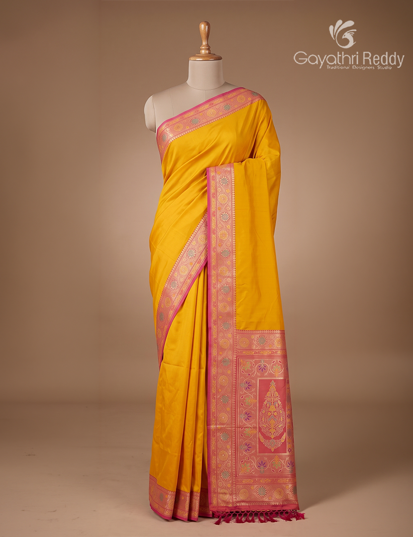 Semi Kanchipuran Silk Saree in Tangarine and Peach Pink