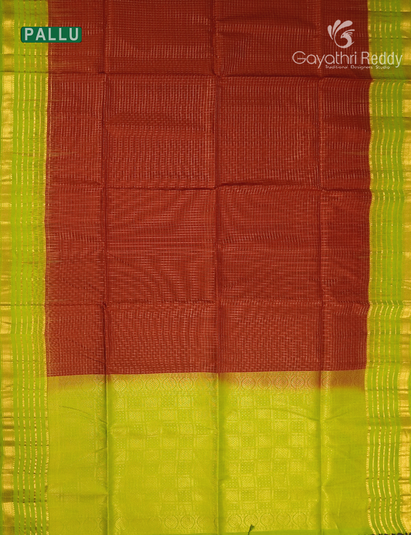 Pure Kanchipuram Vintage Silk Sare in Rust Red and Parrot Green