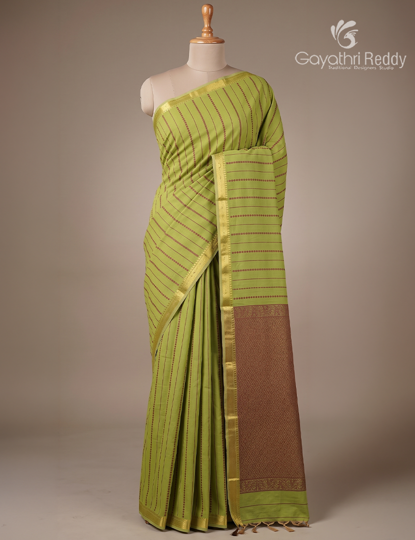 Pure Kanchi Cotton Saree in Mehendi Green