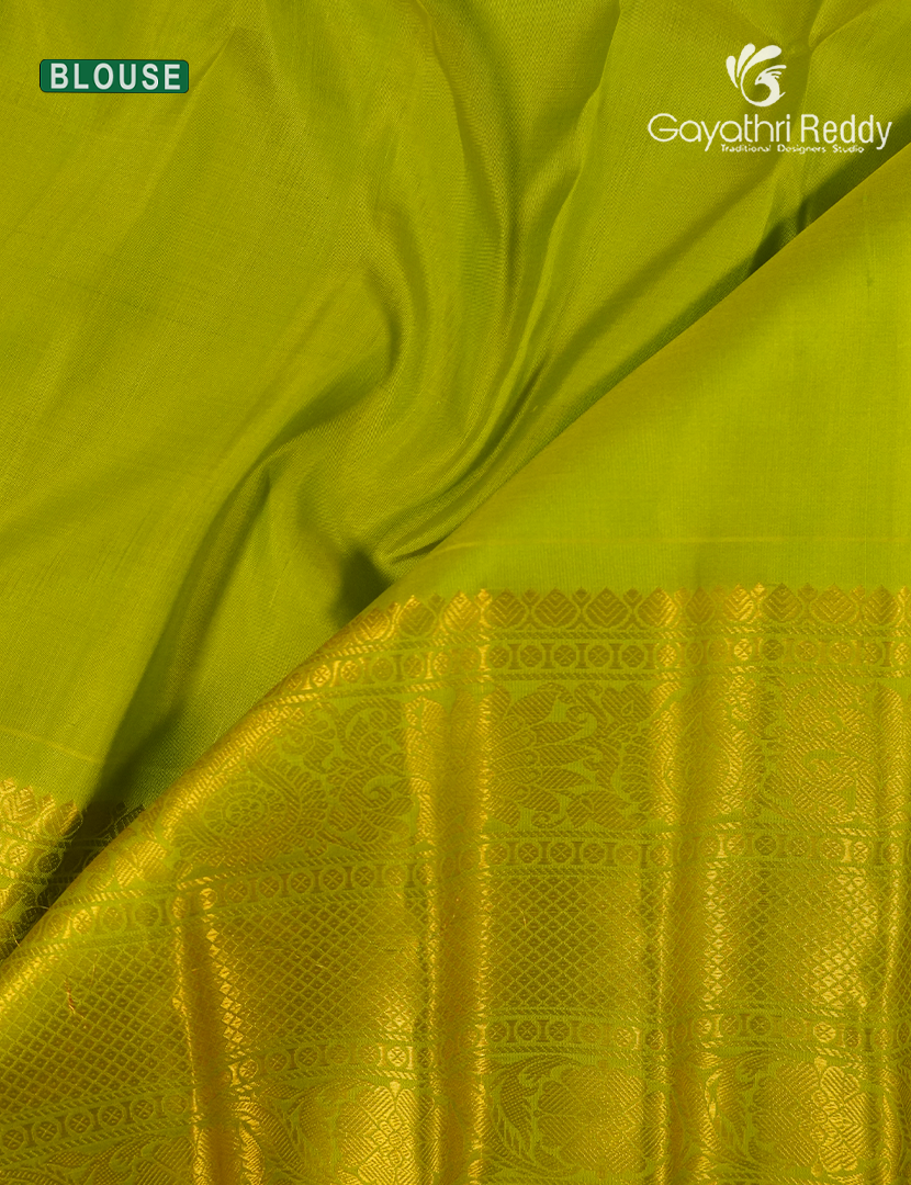 Pure Gadwal Silk Saree in Deep Rama Green and Mehendi Green