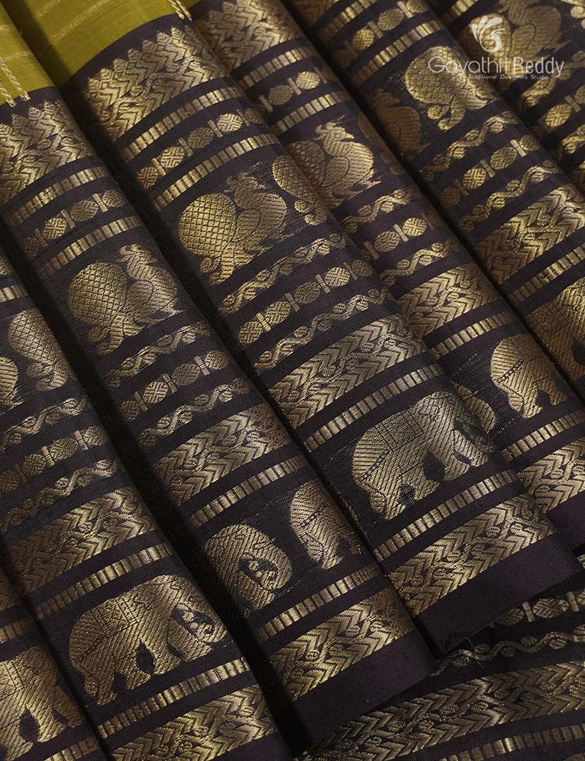 Pure Kanchipuram Vintage Saree in Mehendi Green and Deep Brown