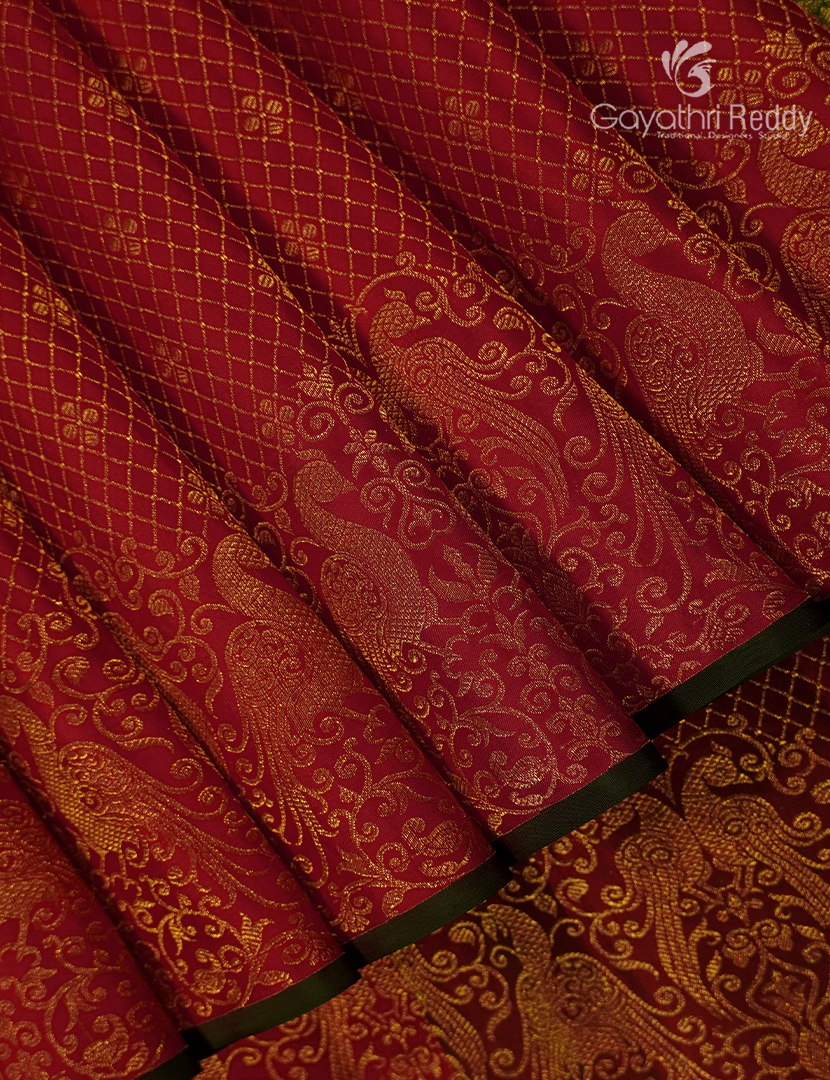 Pure  Kanchipuram Silk Saree in Bridal Red (Butta Pattern )
