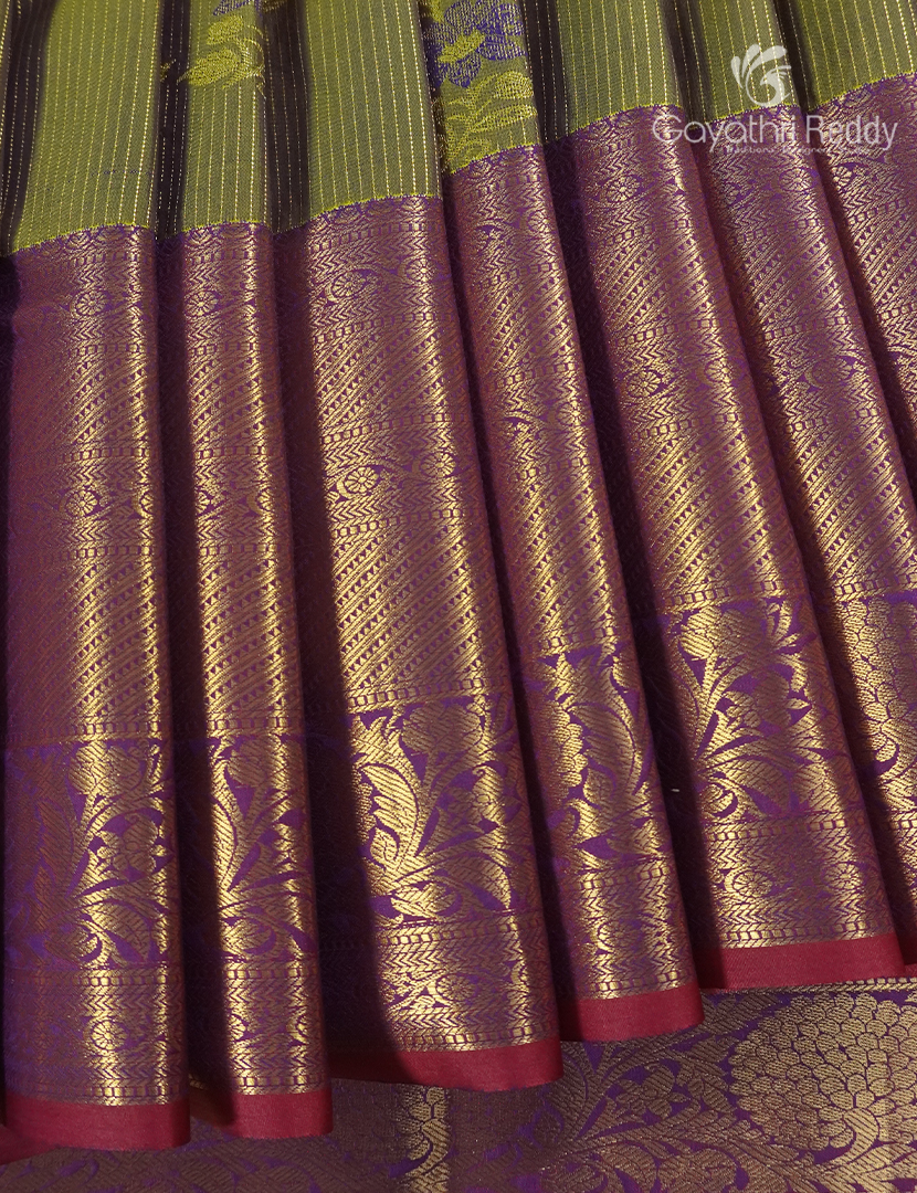 Semi Kanchipuram Silk Saree in Mehendi Green  and Deep Magenta