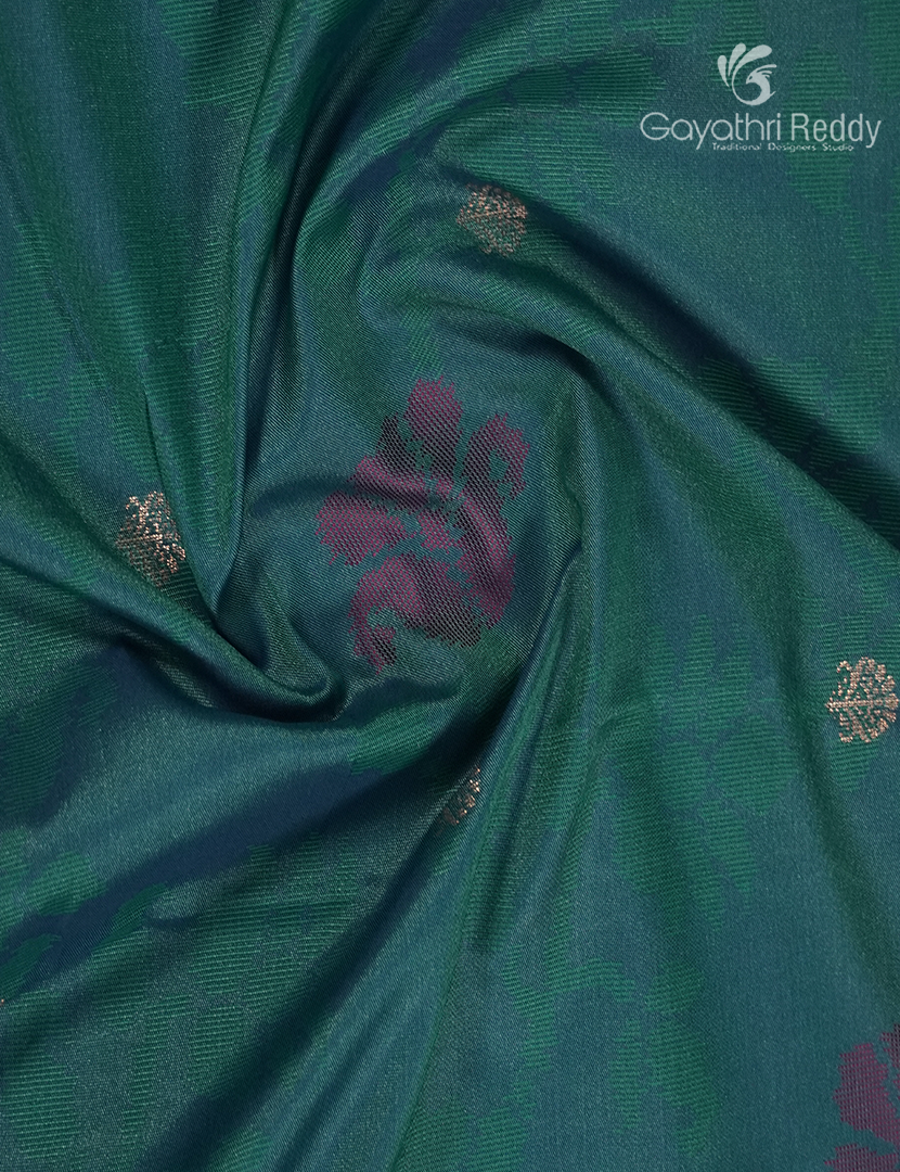 Semi Kanchipuram Art Silk Saree in Deep Rama Green