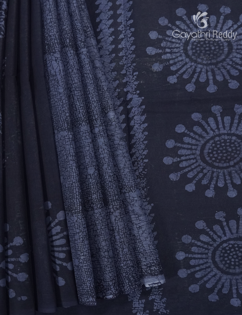 Cotton Batik Print Saree in Deep Blue and Indigo Blue