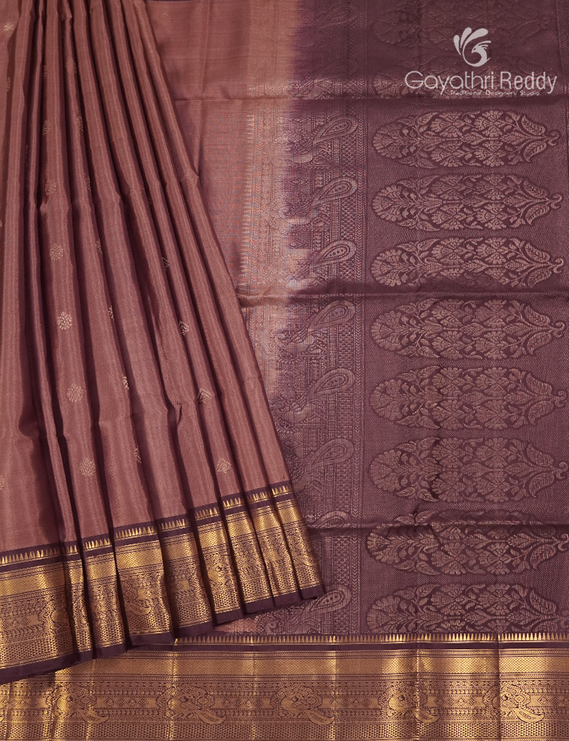Pure Kanchipuram Soft Silk Saree in Chikoo and Brown