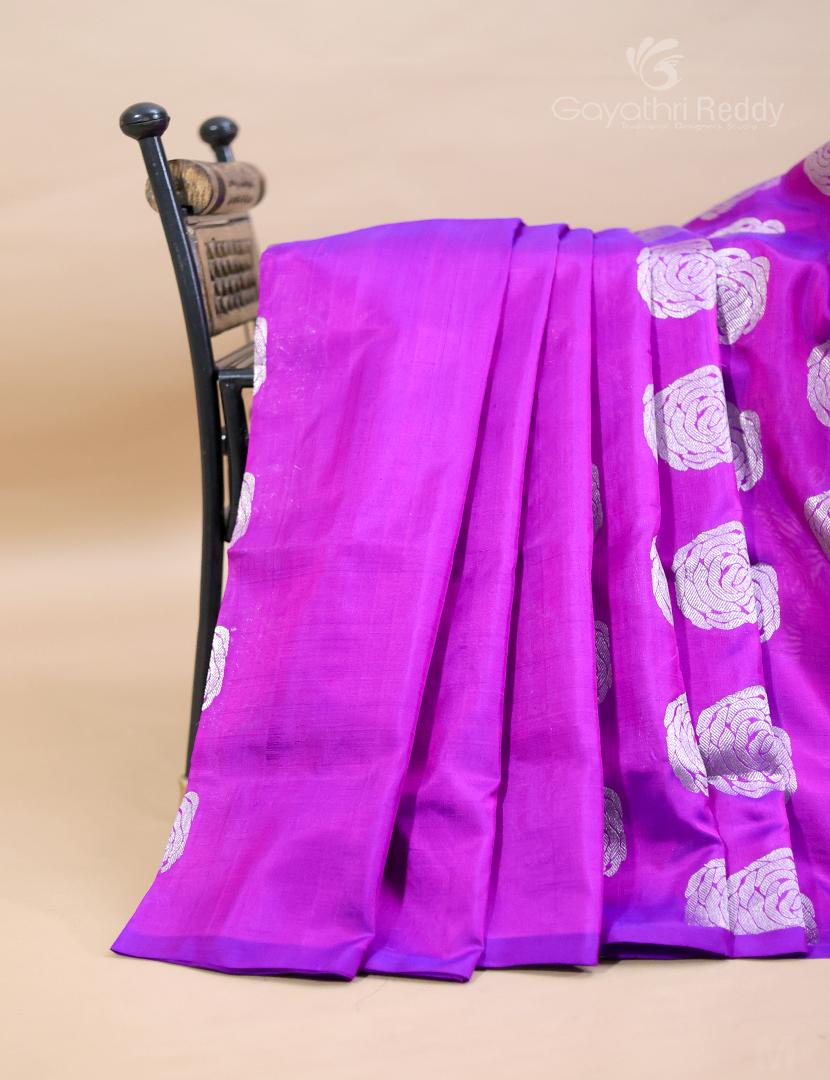 PURE VENKATGIRI PATTU-VP1050